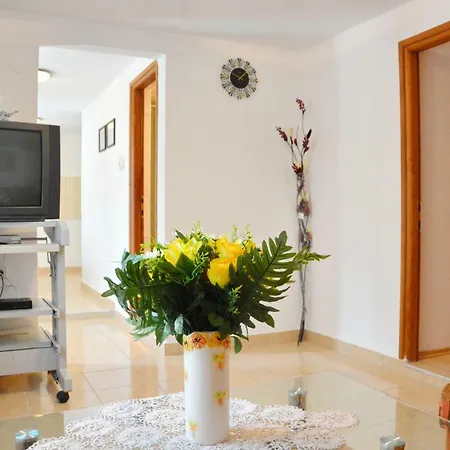 Putric Apartment